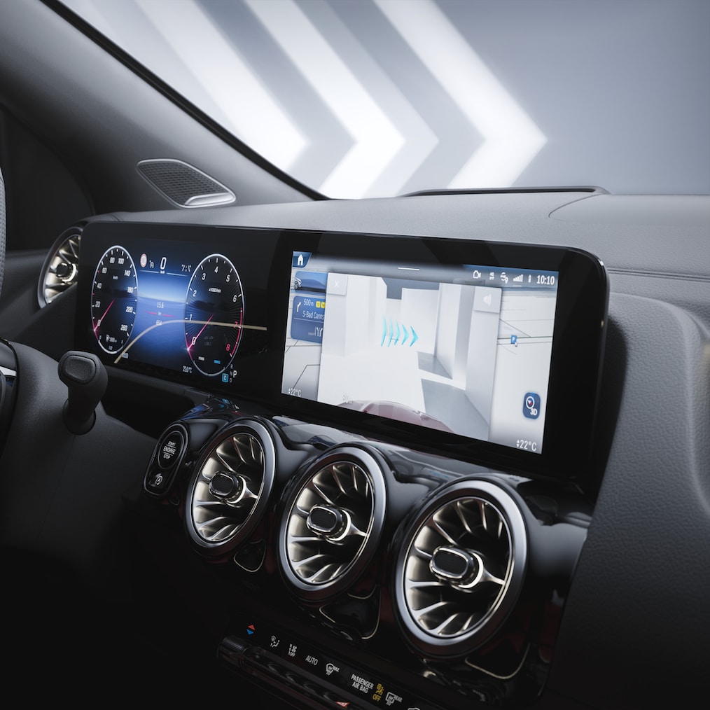 Ein Burmester® Surround-Soundsystem-Lautsprecher im Mercedes-Benz GLA.