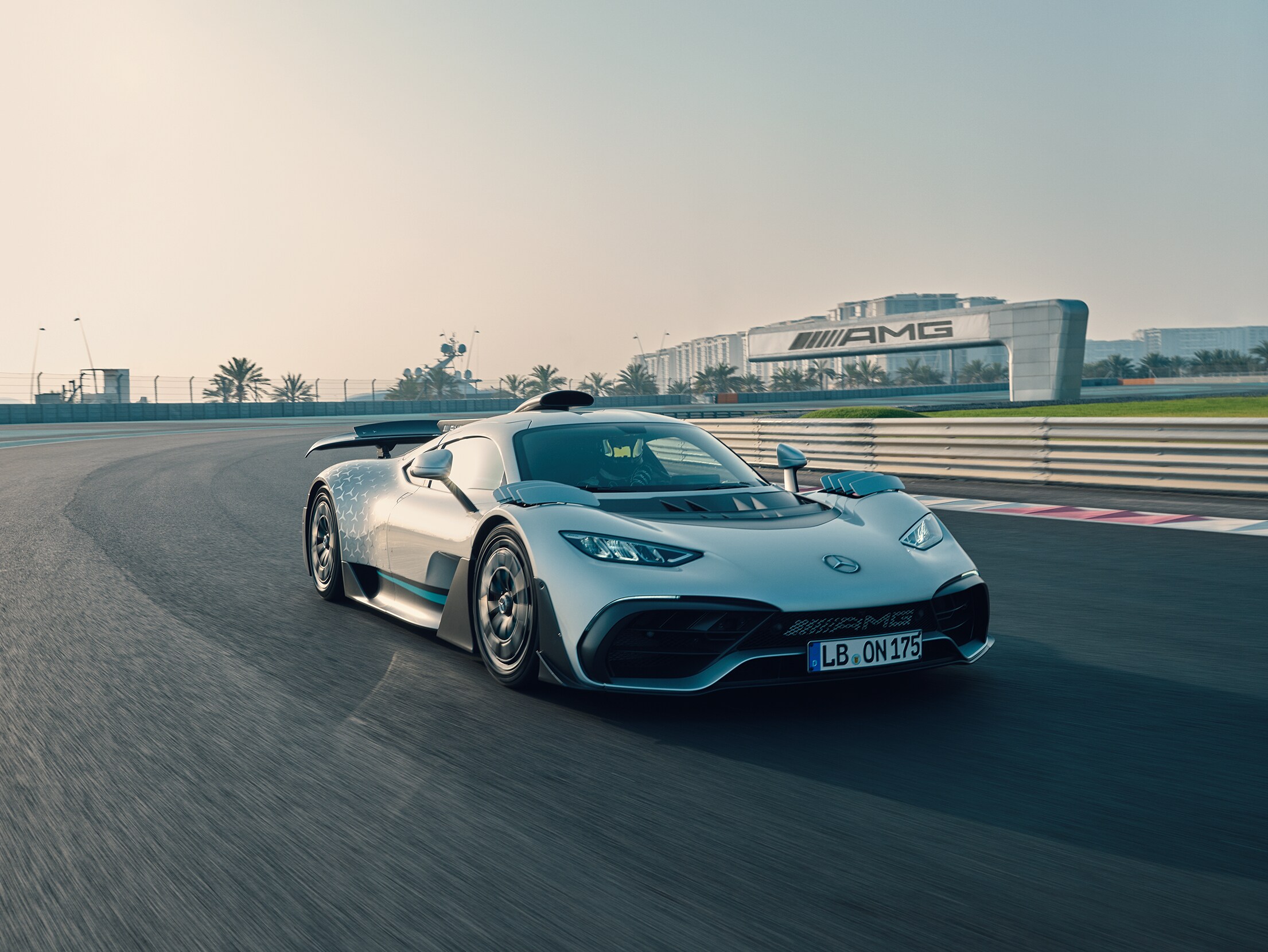 Mercedes-AMG ONE auf der Rennstrecke