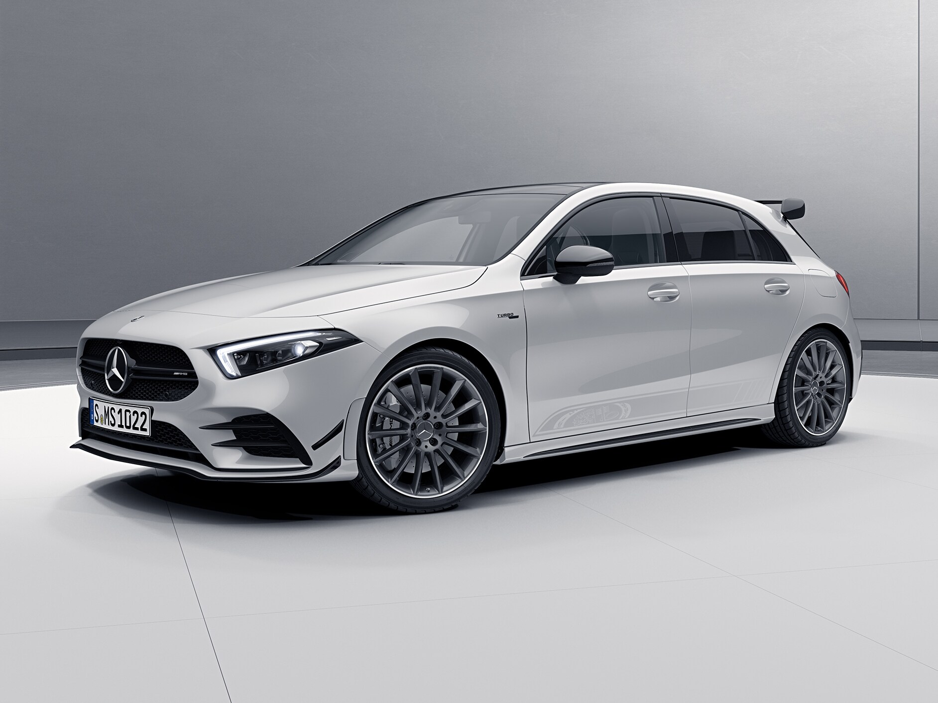 Exterieuransicht der Mercedes-AMG A-Klasse A 35 4MATIC Edition 55