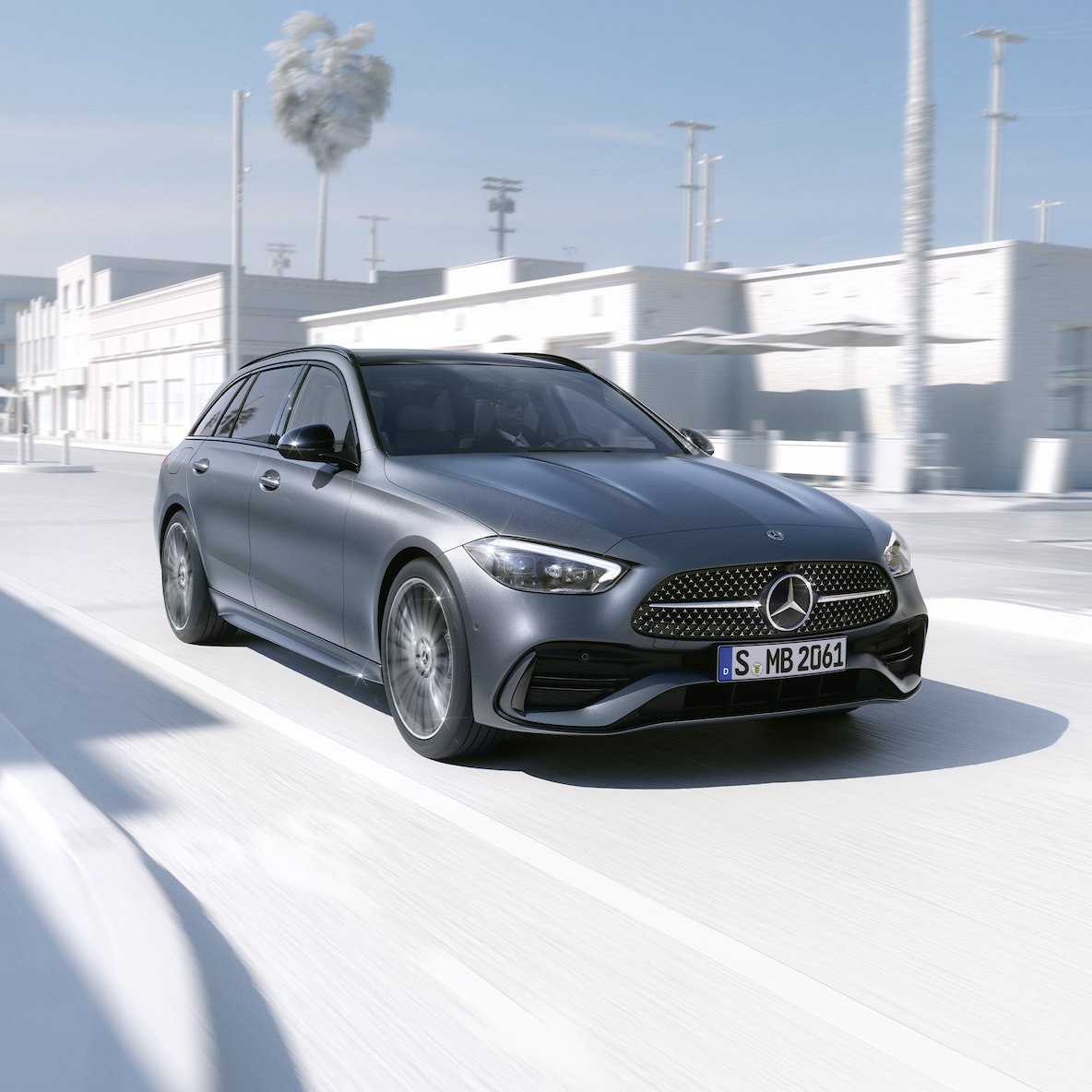 Frontale Seitenansicht eines Mercedes-Benz C-Klasse T-Modells