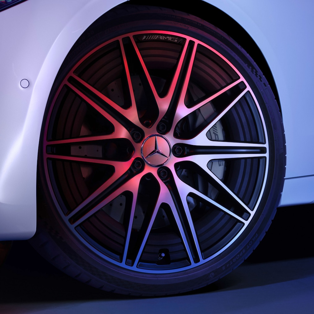 AMG Leichtmetallräder im 5-Doppelspeichen-Design