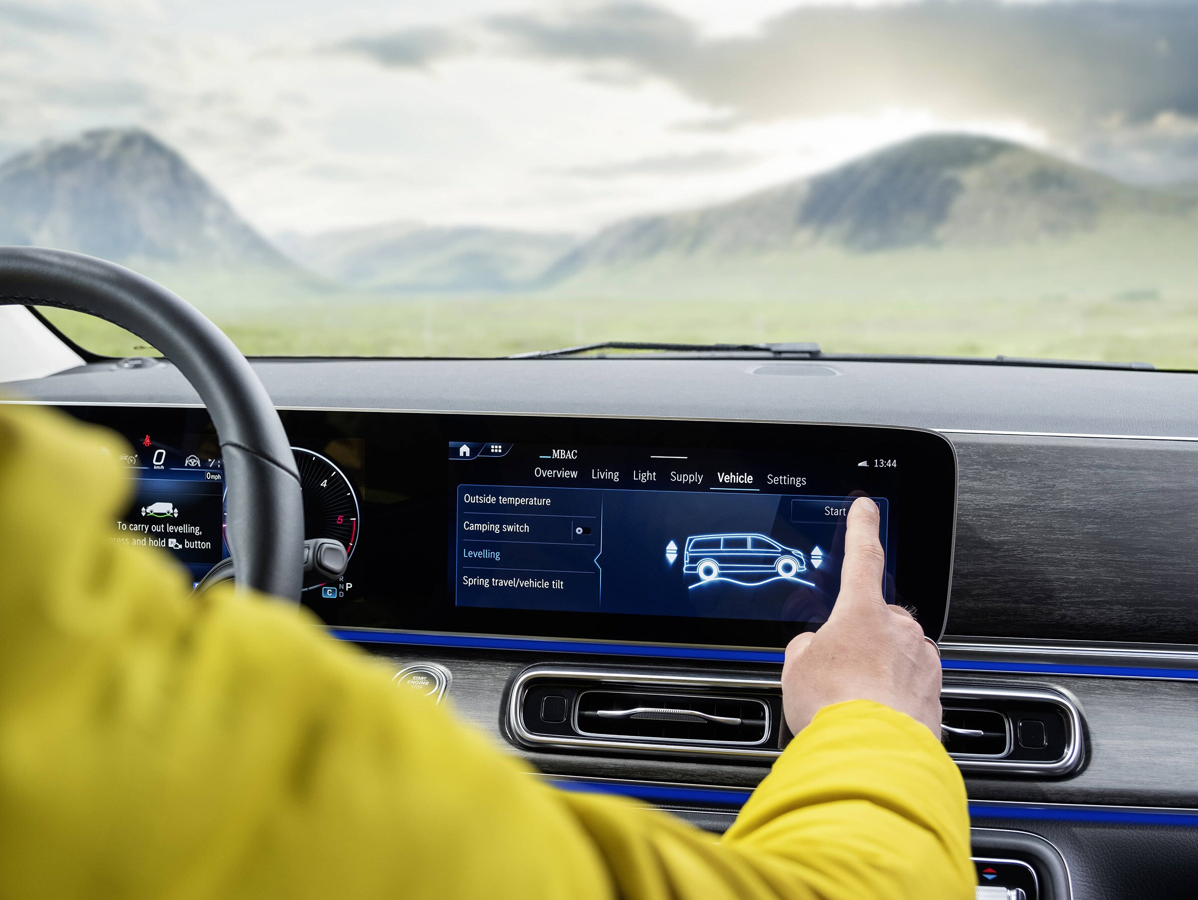 Innenraum des Mercedes-Benz Marco Polo mit Luftfederung AIRMATIC.