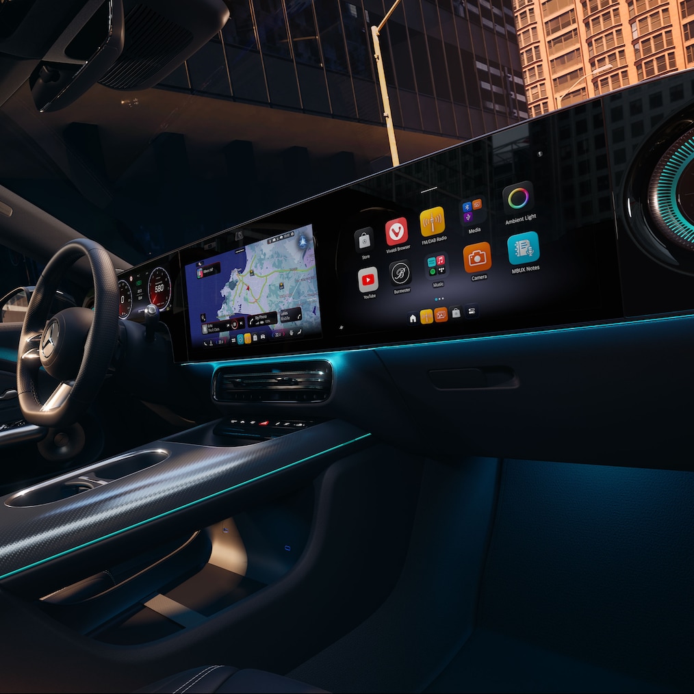 Blick auf den MBUX Superscreen im Mercedes-Benz CLA C178.