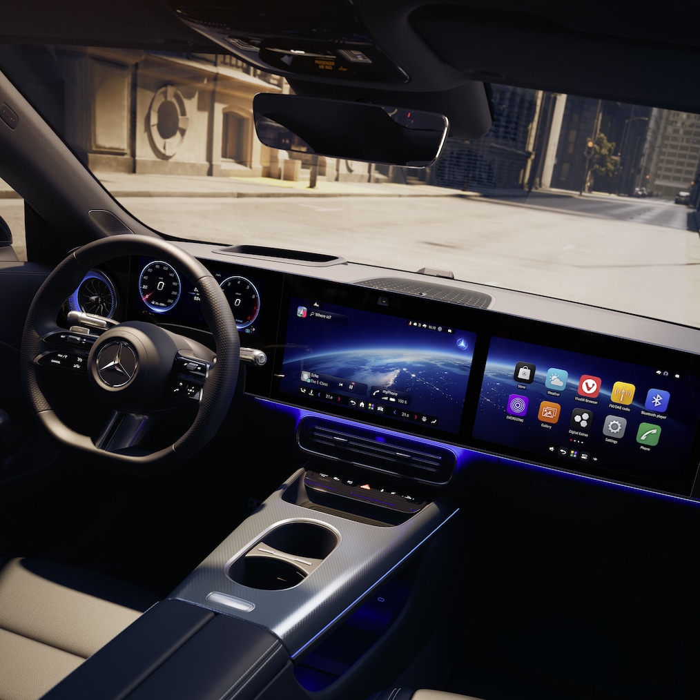 Blick auf den MBUX Superscreen im Mercedes-Benz CLA C178.