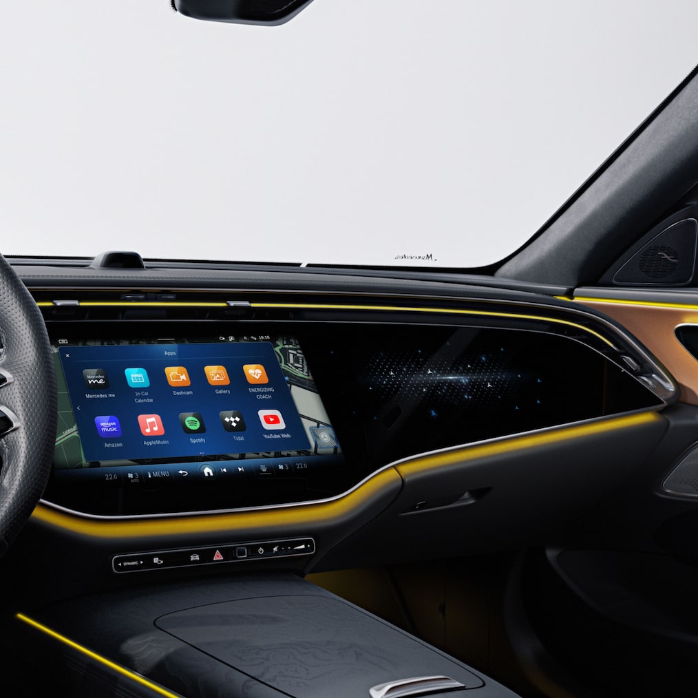 Der MBUX Superscreen im Mercedes-Benz E-Klasse T-Modell.