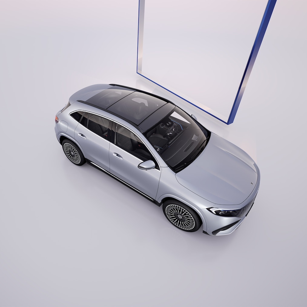 Rückansicht eines Mercedes-Benz EQA.