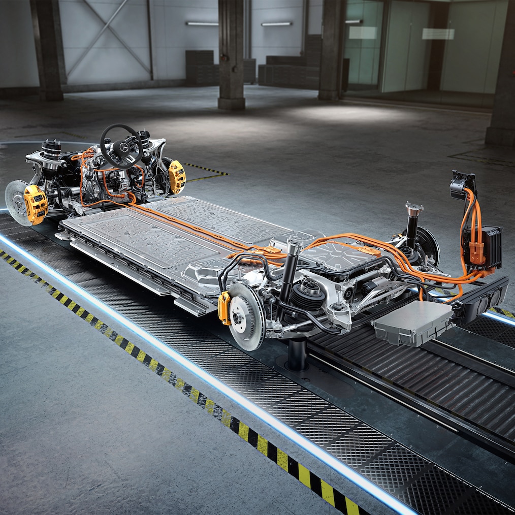 Das Fahrwerk mit Antriebsstrang des Mercedes-AMG EQE 4MATIC+.