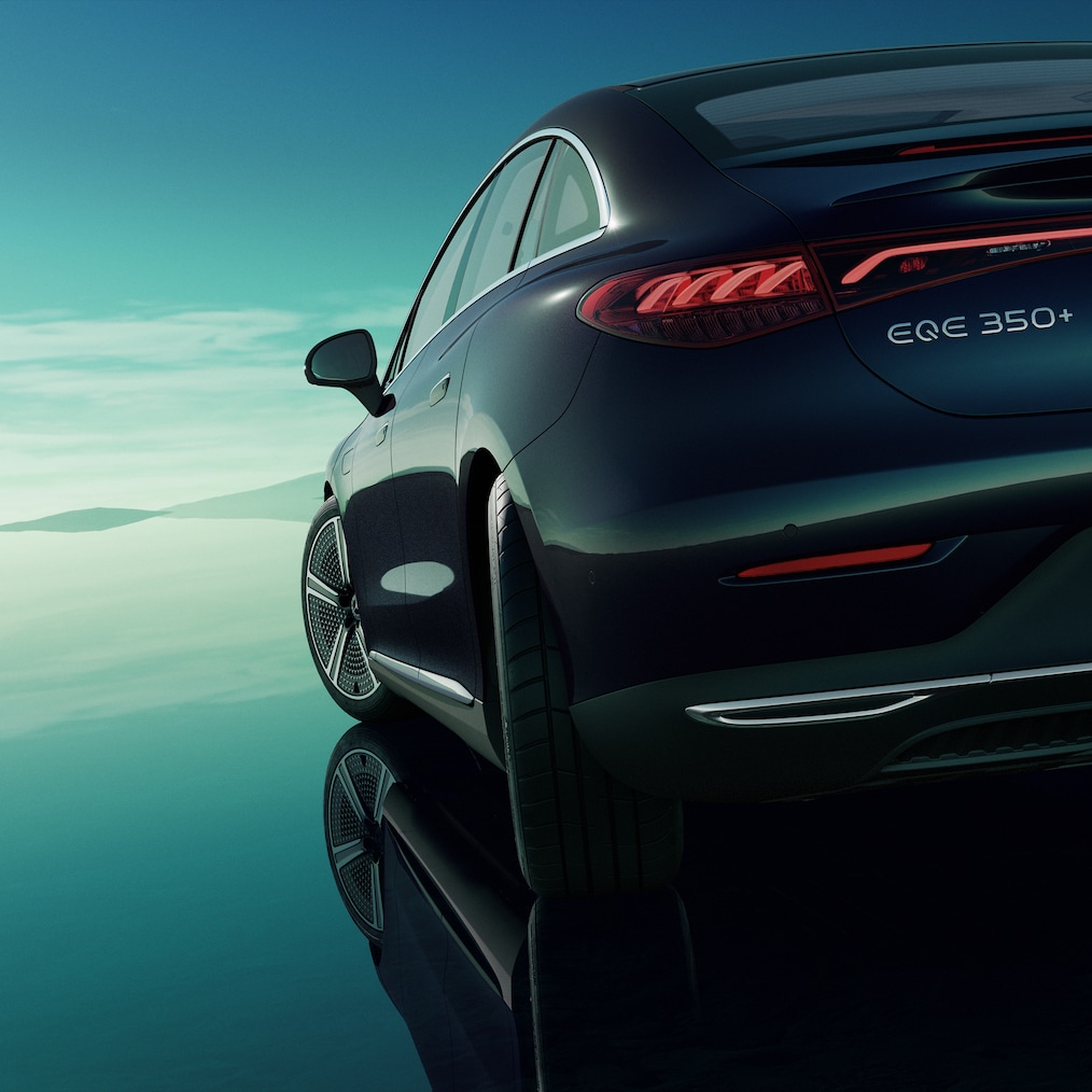 Eine Darstellung der Hinterachslenkung der EQE Limousine von Mercedes-Benz.