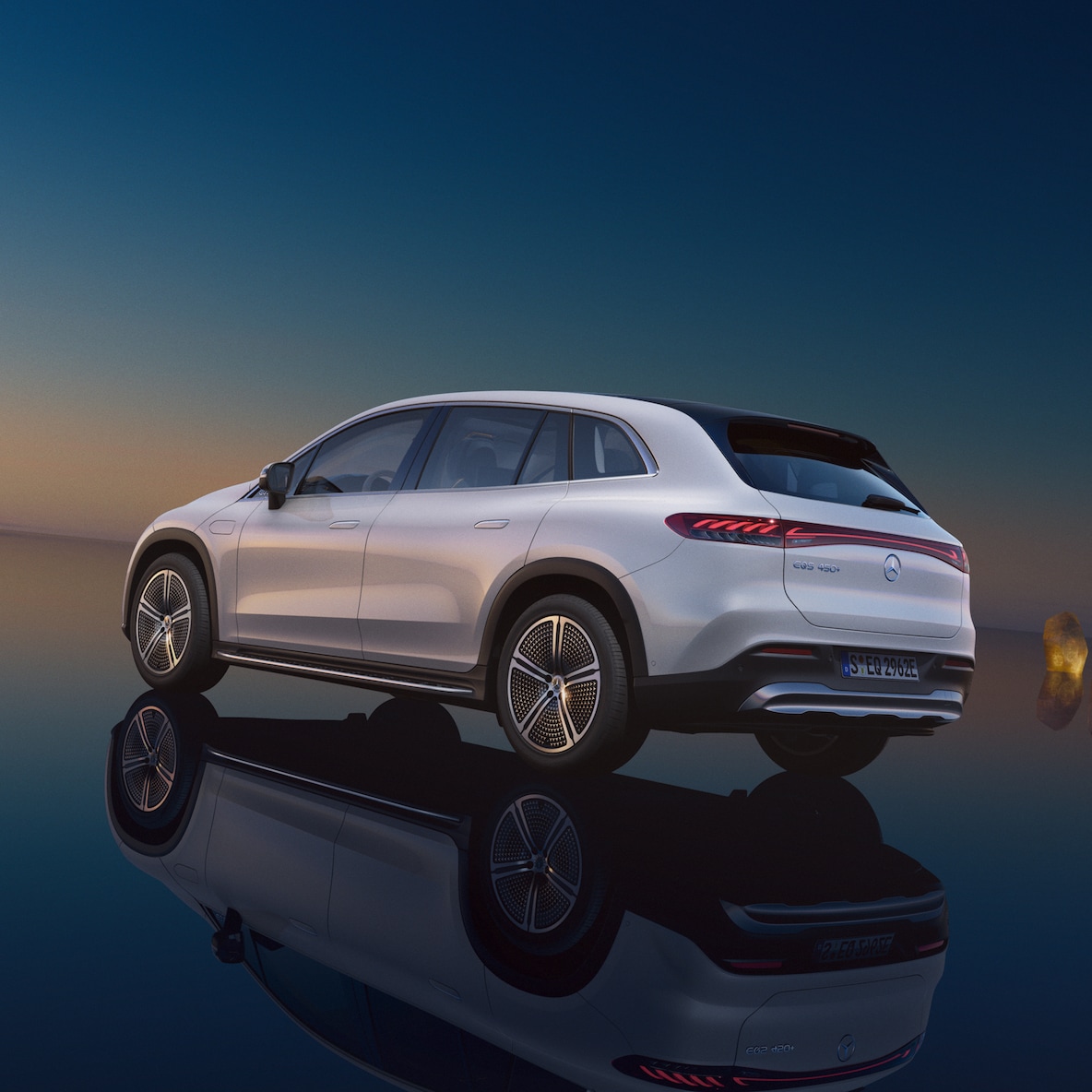 Der Mercedes-Benz EQS SUV aus der Fahrerperspektive.