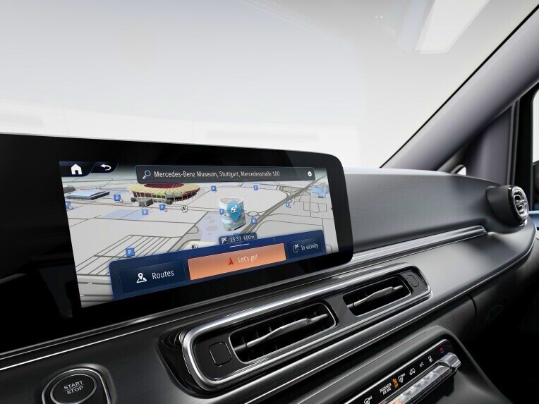 Sparen Sie Zeit durch eine schnelle Festplatten-Navigation mit flexiblen Eingaben über Touchbedienung oder Spracheingabe.
