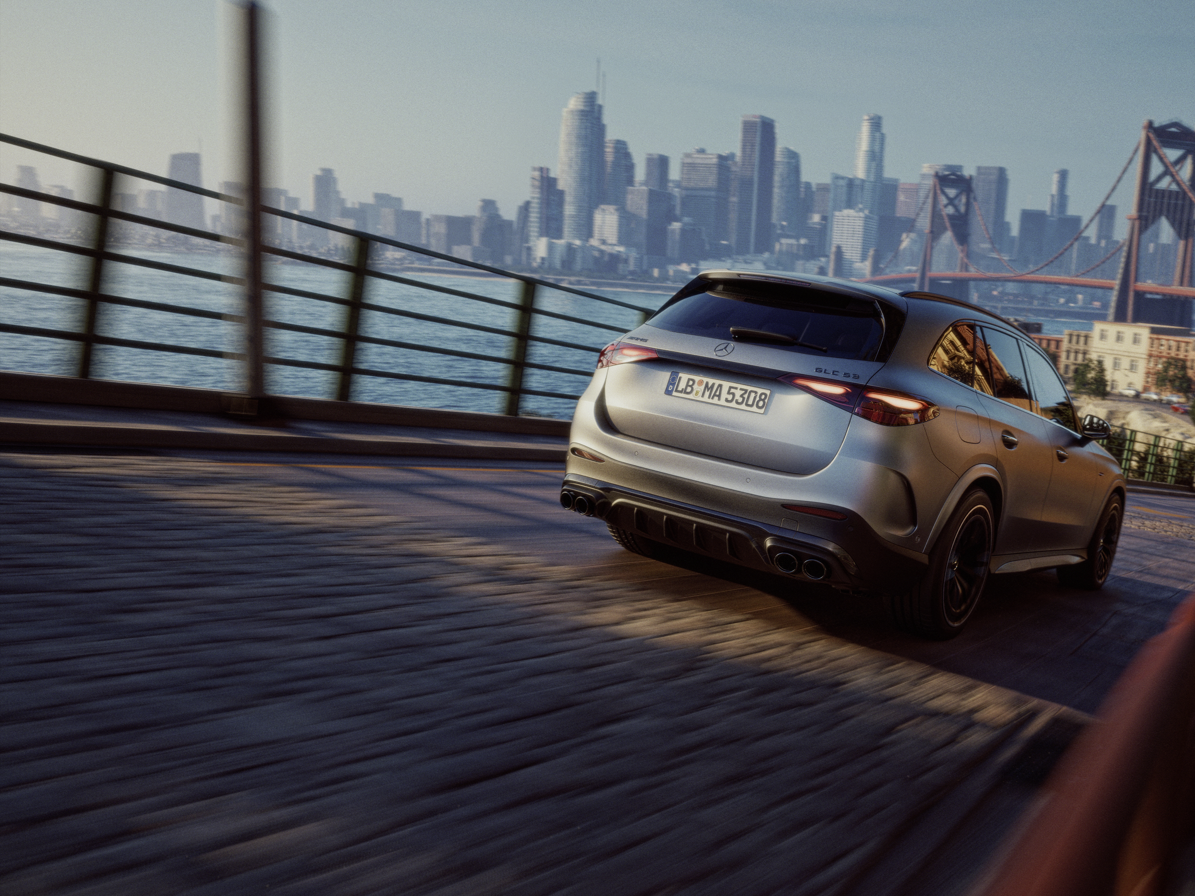 Performance | GLC | Mercedes-AMG Die Performance des neuen Mercedes-AMG GLC SUV.