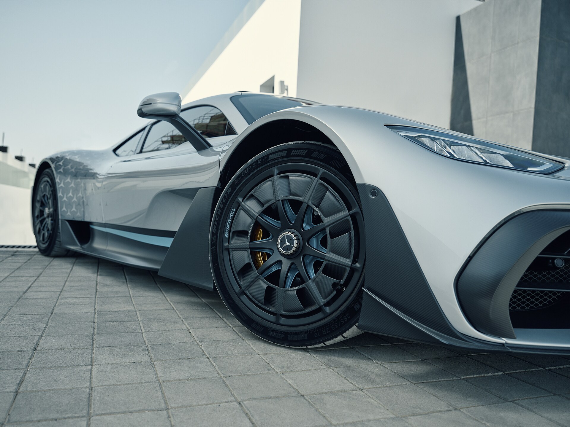 Eine Detailansicht einer Felge des Mercedes-AMG ONE.