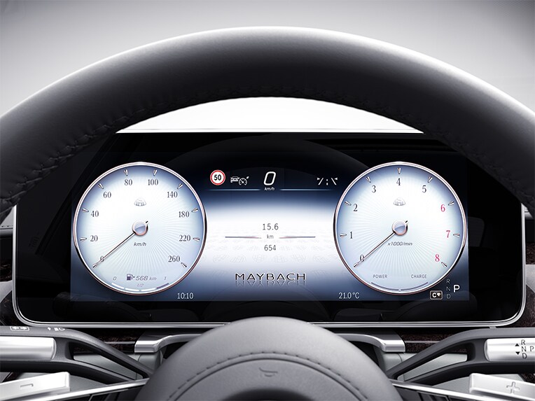 Das 3D Fahrerdisplay in der Mercedes-Maybach S-Klasse.