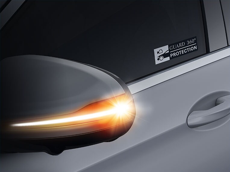 Eine Illustration der Funktion des GUARD 360° Fahrzeugschutzes der Mercedes-Maybach S-Klasse.