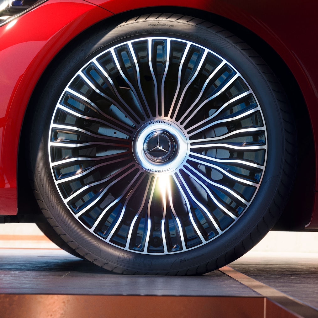 Nahaufnahme eines exklusiven Maybach-spezifischen Rads.