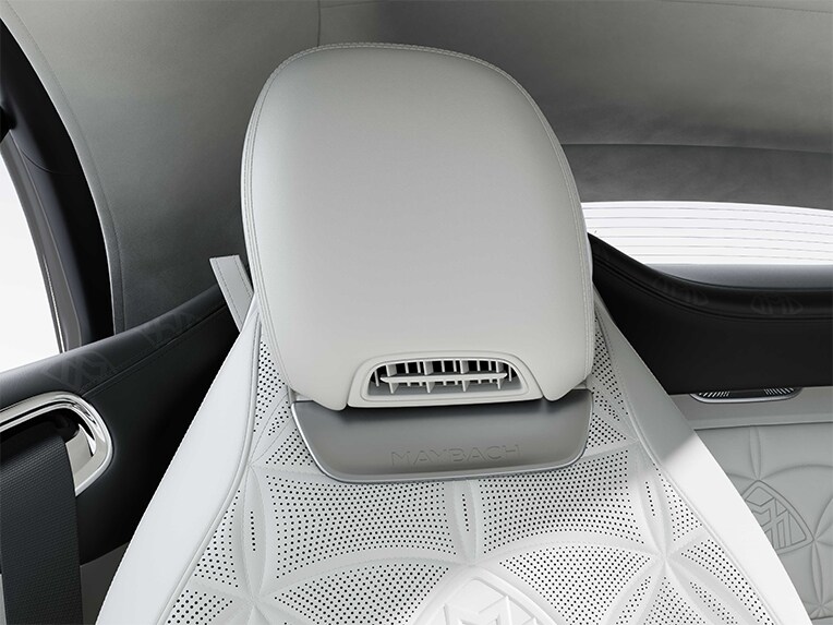 Der AIRSCARF im Mercedes-Maybach SL 680.