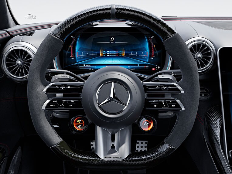 Das AMG Performance Lenkrad in Carbon-Design / Mikrofaser MICROCUT im Mercedes-AMG SL 63 S E PERFORMANCE.