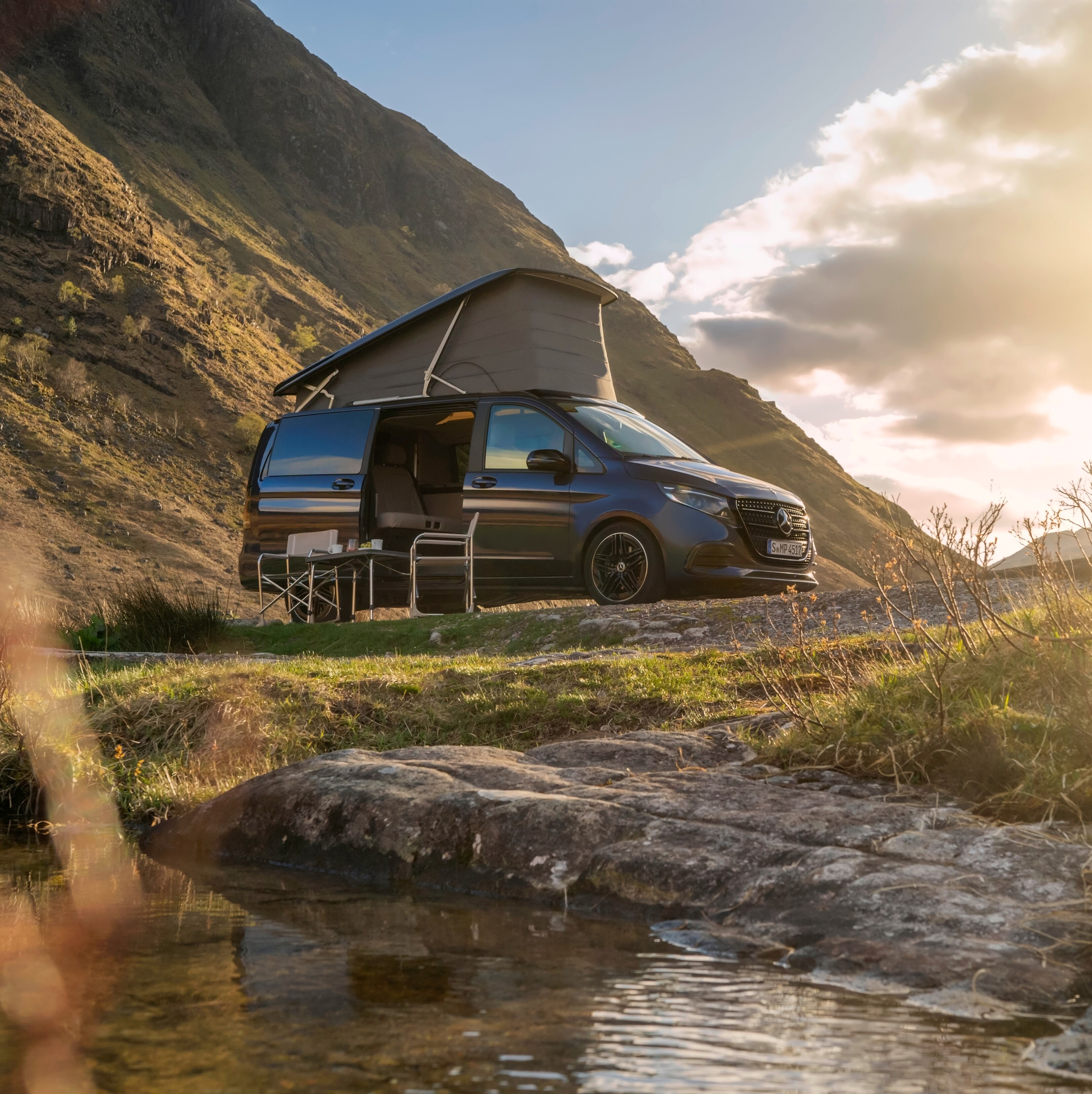 blackout tent for camping EVER ADVANCED 4 Person Tent, 60s Easy Setup Instant Cabin Family, 4000mm Water-Resistant & UV Protection Light-Blocking Tent with Rainfly for Outdoor Travel, 8' x 7' Extreme Specs:Custom Just 5 minutes with VW BUS AUFSTELLDACH NACHRÜSTEN
