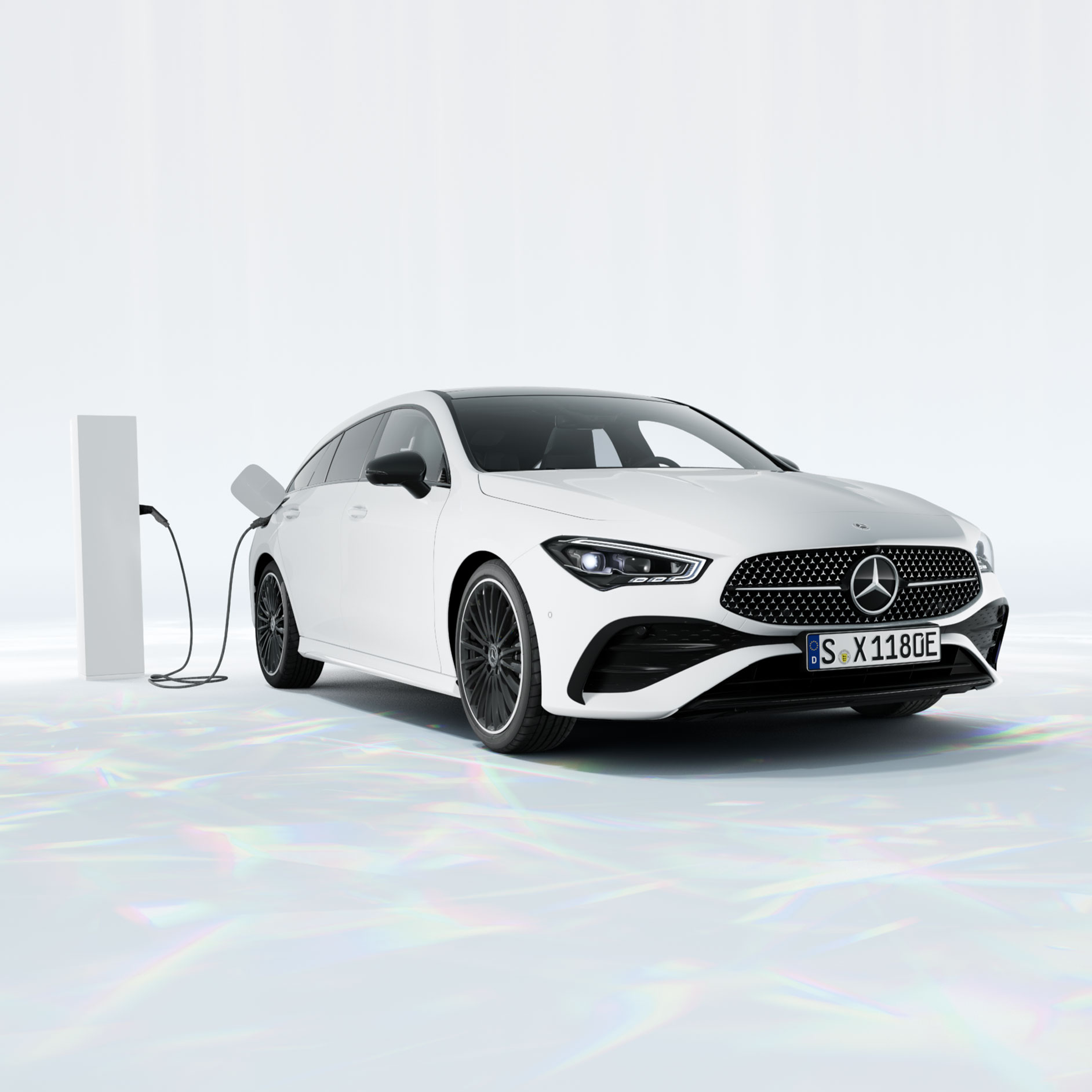 Plug-in-Hybrid | Elektromobilität | Mercedes-Benz Der Mercedes-Benz CLA Shooting Brake in einer Seitenansicht. Elektromobilität von Mercedes-Benz.