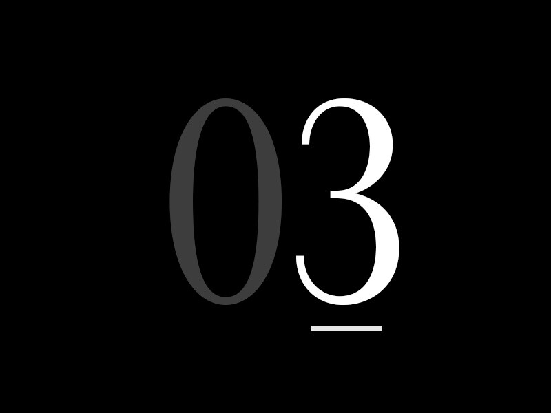 Eine große Zahl „03“.