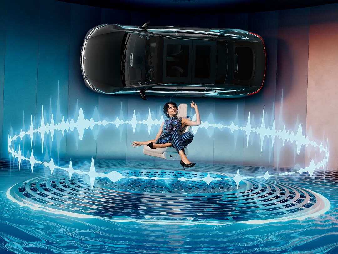 Ein Mercedes-EQ Fahrzeug in einer Draufsicht.