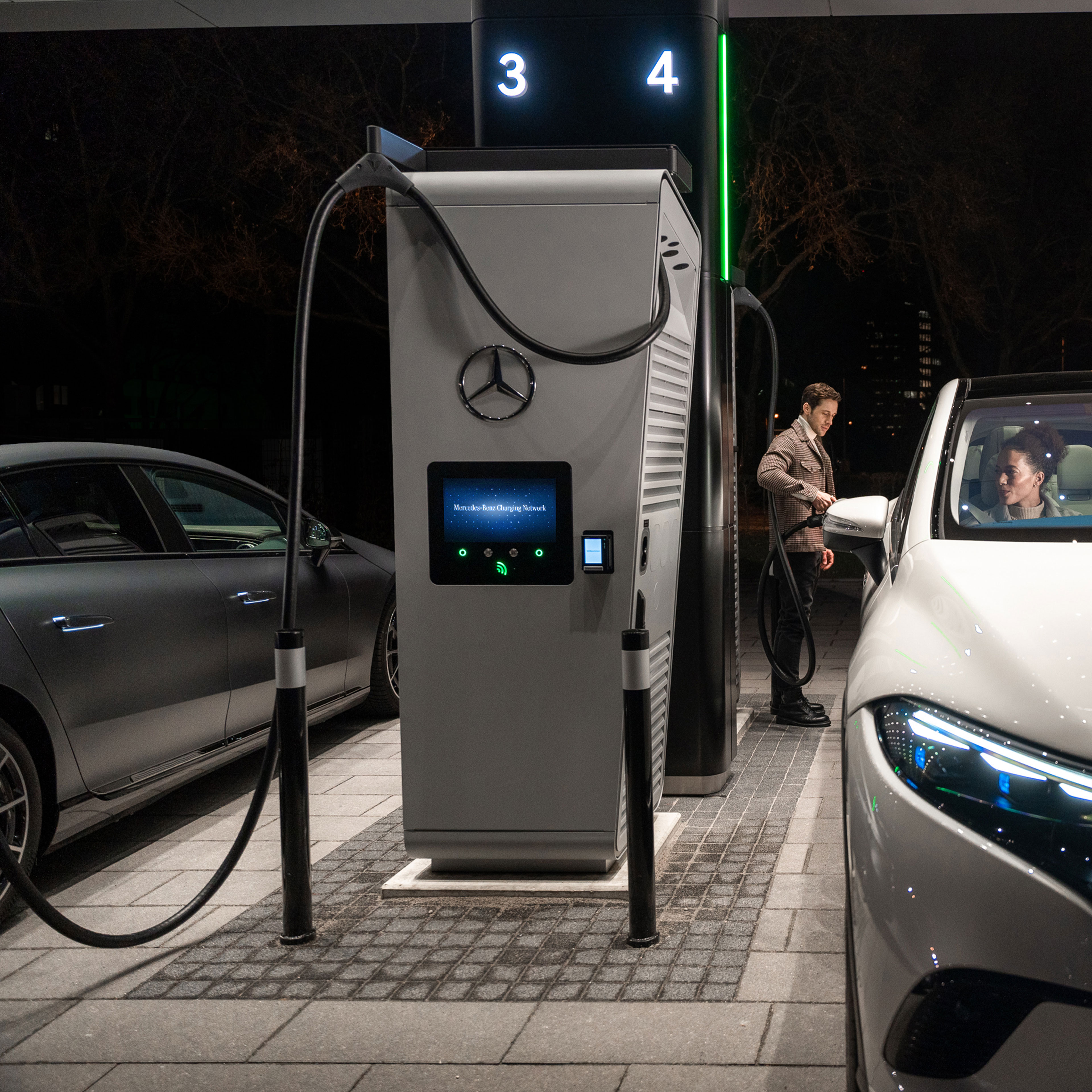 Laden unterwegs mit MB.CHARGE Public (vormals Mercedes me Charge).