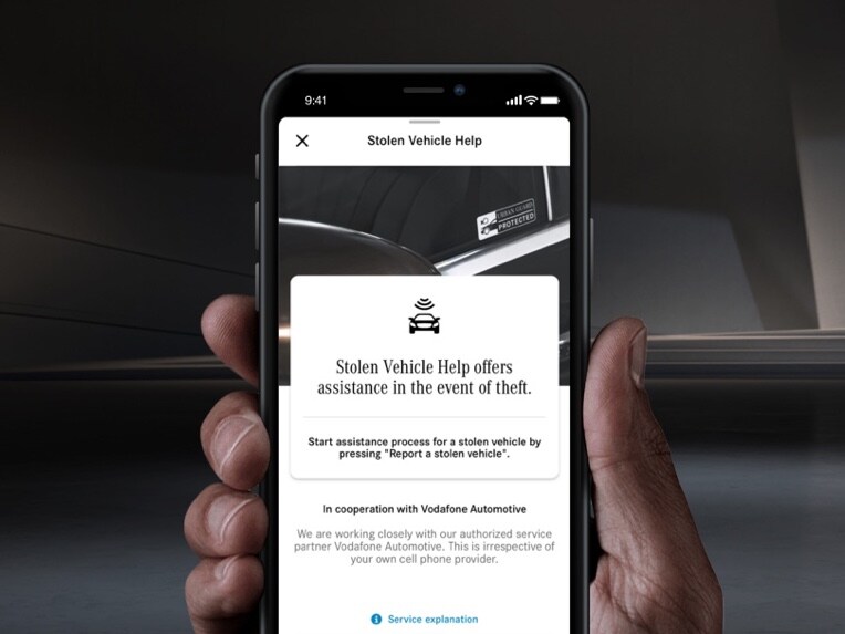 Auf einem Smartphone wird per Digitalem Extra zum Thema GUARD 360˚ Hilfe bei einem Fahrzeugdiebstahl angeboten