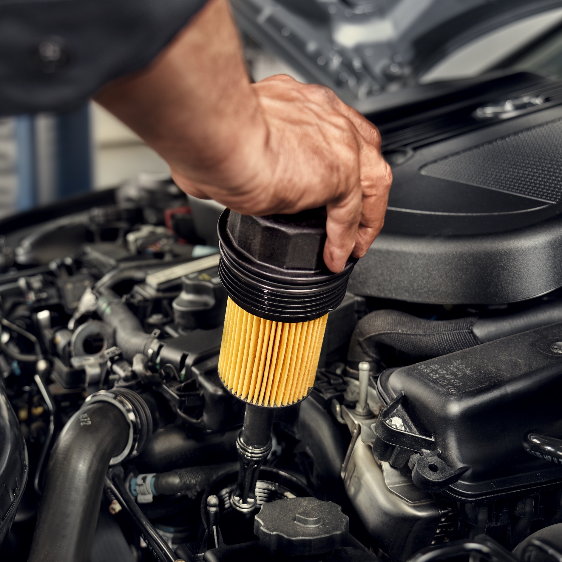 Originales Motor-Öl zum Schutz Ihres Motors | Mercedes-Benz Originales Motor-Öl zum Schutz Ihres Motors.