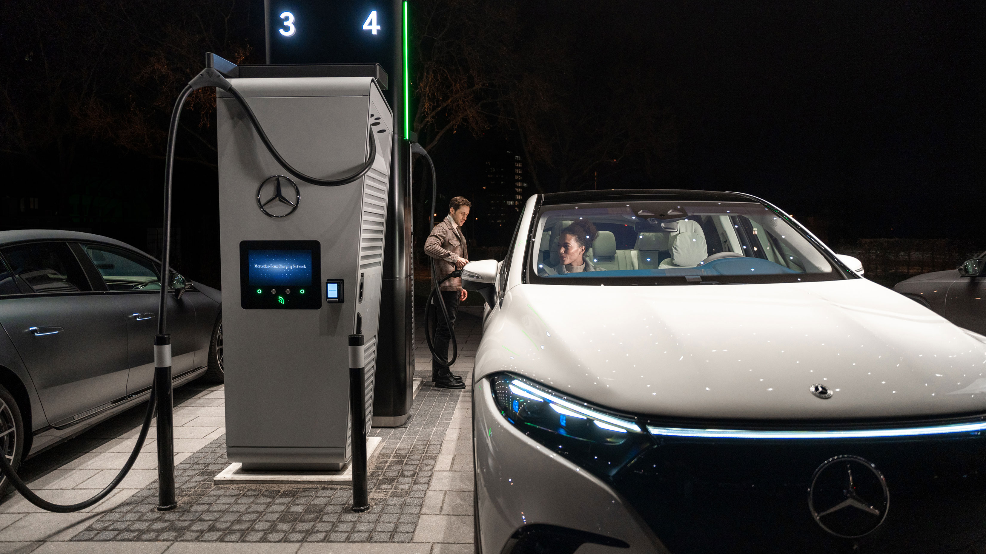 Renewable Charging | Laden unterwegs | Mercedes-Benz Renewable Charging | Laden unterwegs | Mercedes-Benz