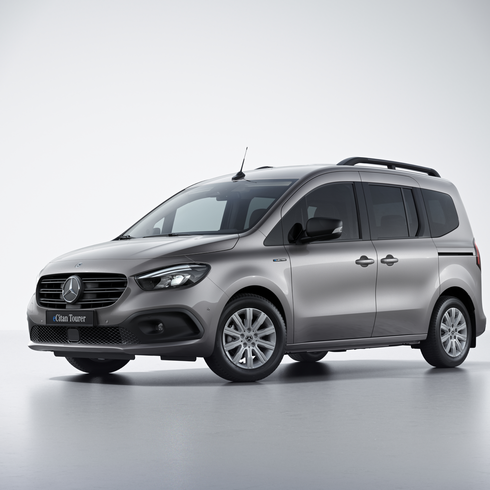 Digitale Extras | Citan Tourer | Mercedes-Benz Intelligente Konnektivität dank Digitaler Extras im Mercedes-Benz eCitan Tourer.