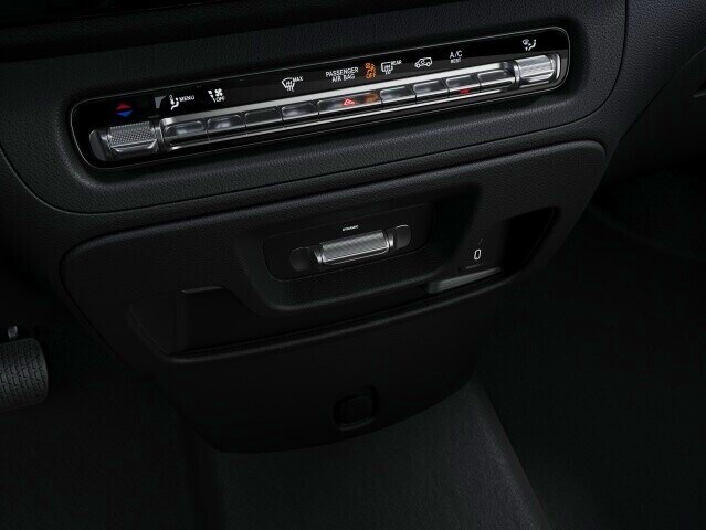 Die halbautomatisch geregelte Klimaanlage TEMPMATIC für den Mercedes-Benz Vito.