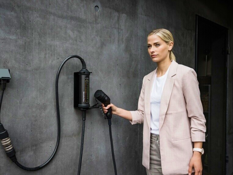Mit diesem handlichen Set, bestehend aus nur einem Kabel samt Adaptern, haben Sie stets die passende Ladelösung zur Hand.