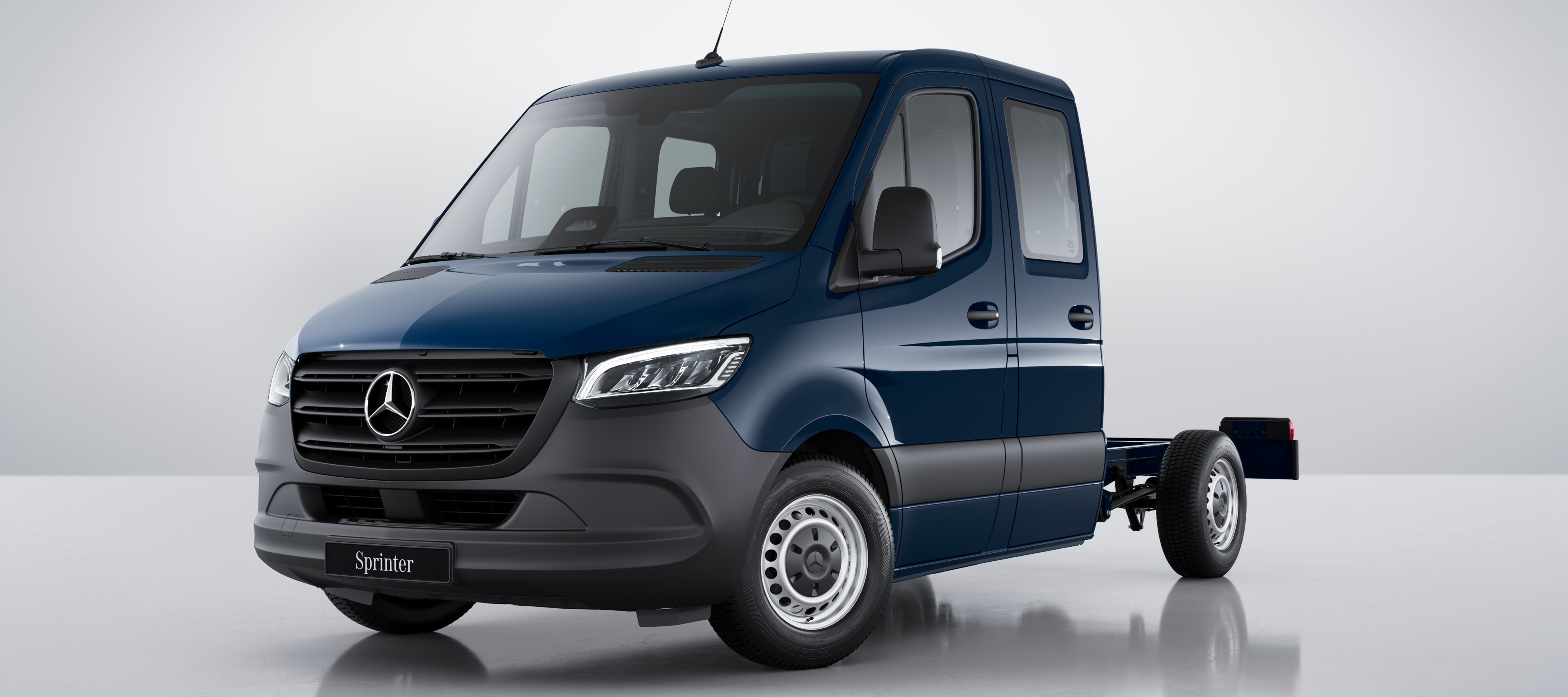 Fahrzeugvergleich | Sprinter Fahrgestell | Mercedes-Benz Das Mercedes-Benz Sprinter Fahrgestell in der Frontansicht.