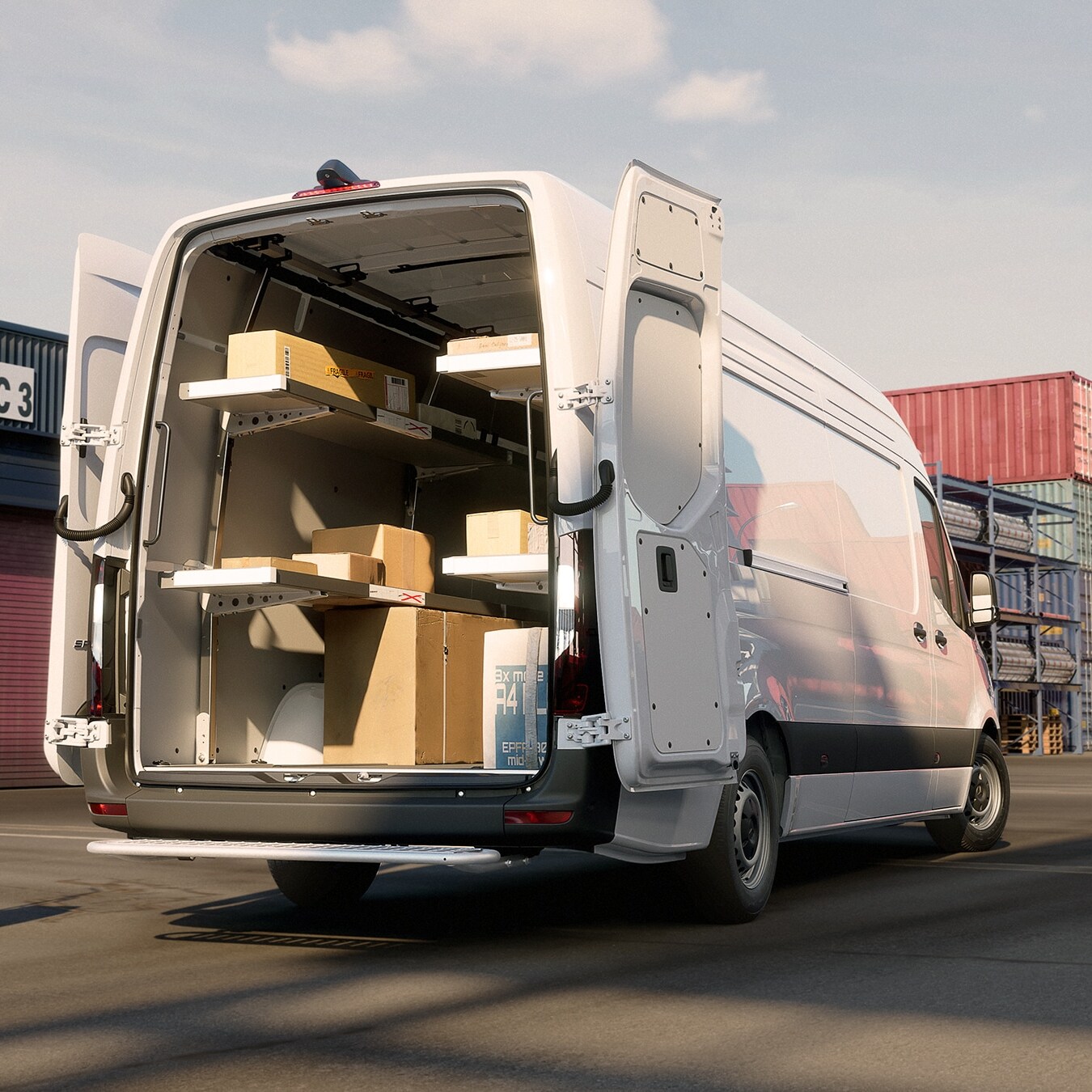Mercedes‑Benz Sprinter mit durchdachtem Regal- und Ladesystem