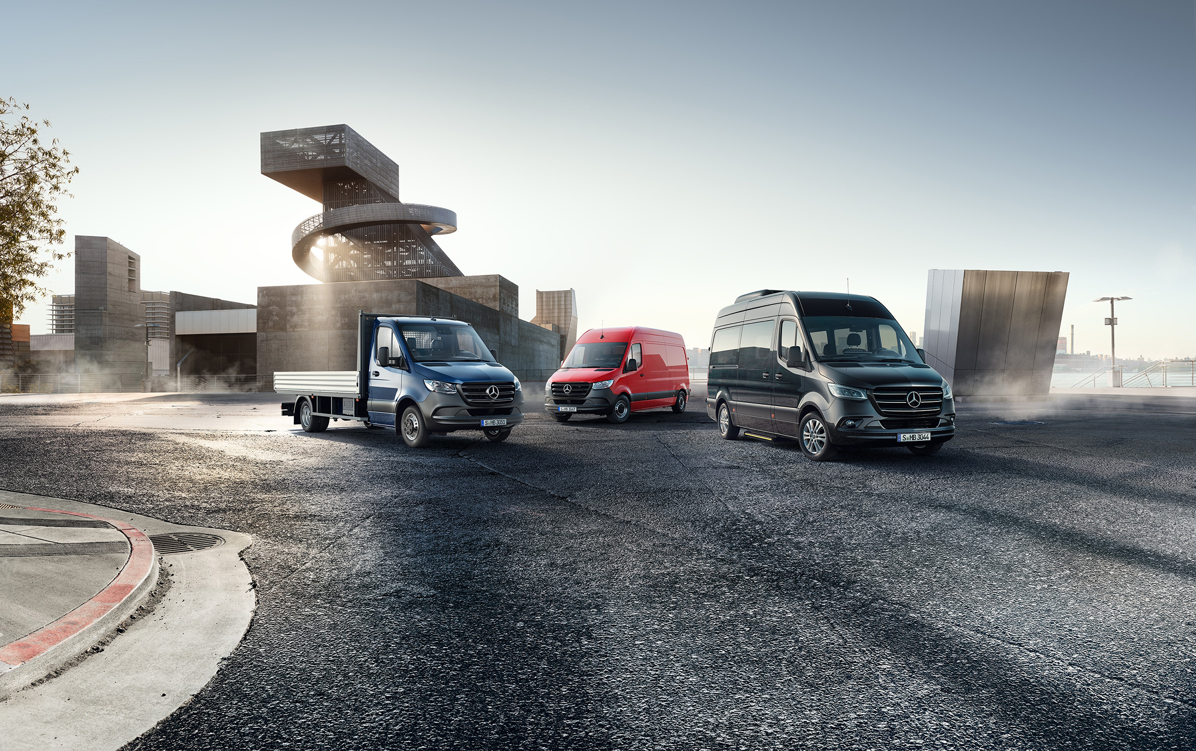 Sprinter-Modellreihe | Alle Sprinter-Modelle | Mercedes-Benz Transporter Die Sprinter-Transporterreihe von Mercedes-Benz in urbaner Umgebung, futuristisch