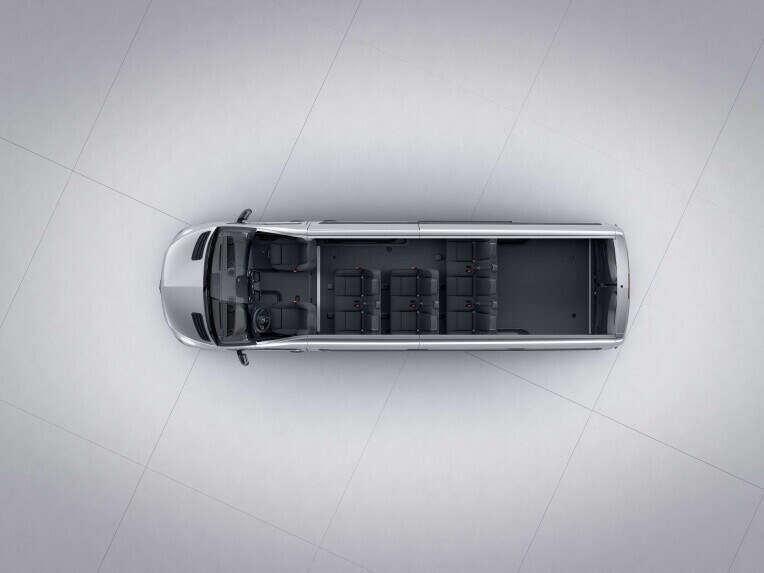 Der Sprinter Tourer Lang mit Bestuhlung 2er-Sitzbank Komfort in der 1. Reihe, 2er-Sitzbank Komfort in der 2. Reihe, 3er-Sitzbank Komfort in der 3. Reihe.