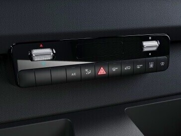 Das Bedienfeld der halbautomatisch geregelten Klimaanlage TEMPMATIC im Mercedes-Benz Sprinter Tourer.