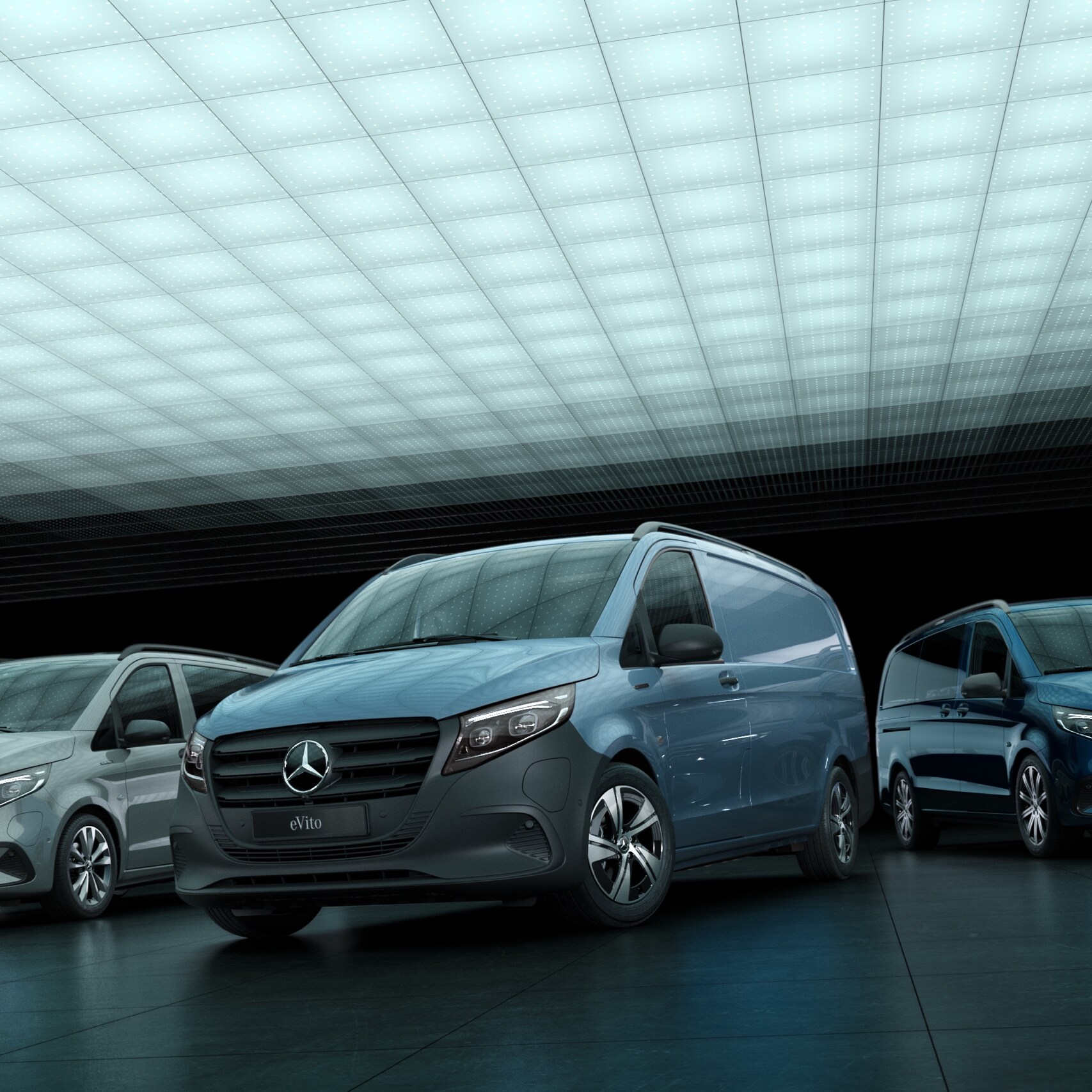 Der Mercedes-Benz eVito Kastenwagen, Vito Kastenwagen, Vito BusinessVan, eVito Tourer und Vito Tourer stehen nebeneinander in einer Lagerhalle.