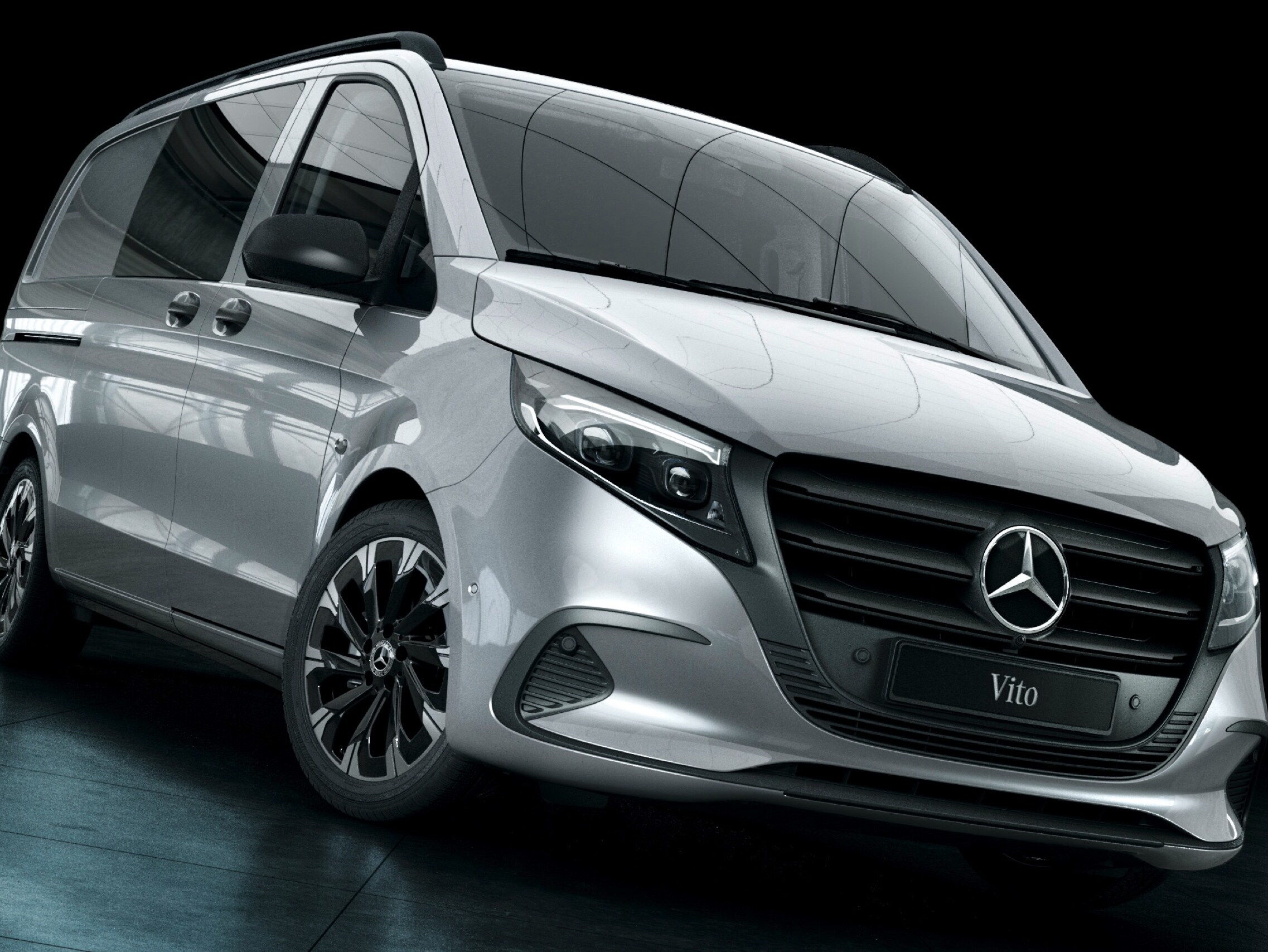 Der Mercedes-Benz Vito BusinessVan steht in einer Lagerhalle umgeben von Betonpfeilern.