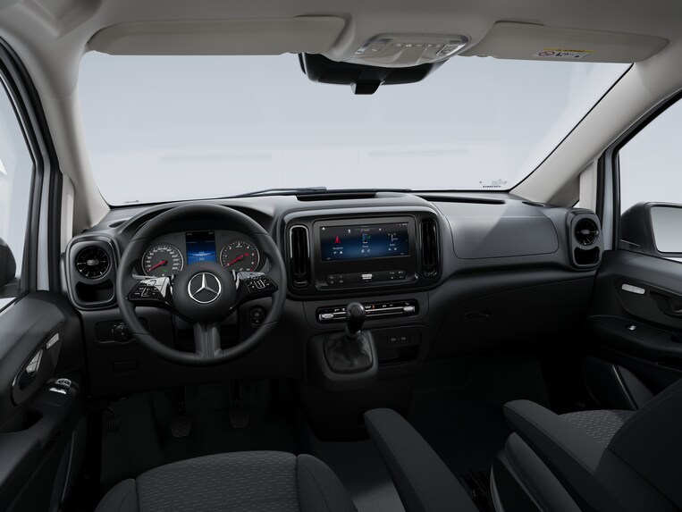 Das Cockpit des Vito Kastenwagens BASE.
