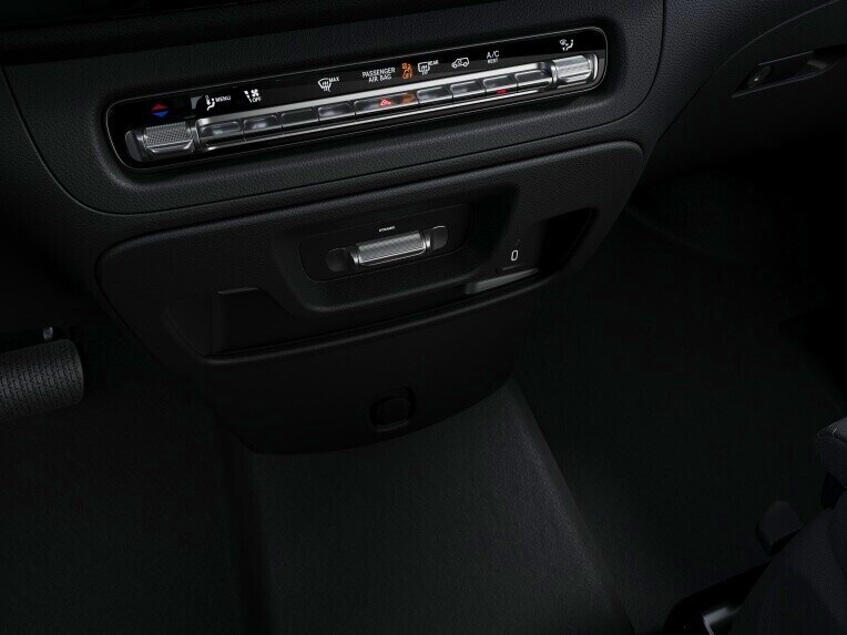 Die halbautomatisch geregelte Klimaanlage TEMPMATIC erhöht das Wohlbefinden durch einen angenehm temperierten Innenraum.