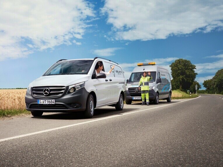 Für den Fall, dass Sie doch mal stehen bleiben, unterstützt Sie der professionelle Mercedes-Benz Service24h dabei, Ihr Ziel zu erreichen.