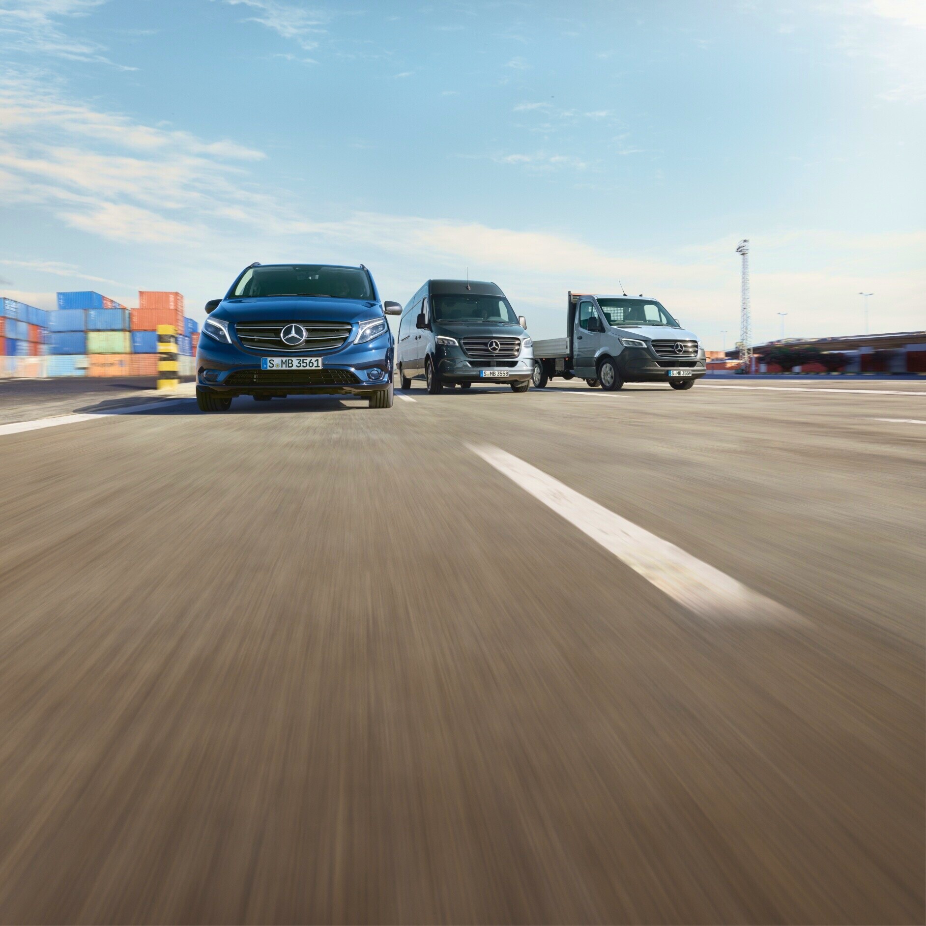 Flottenmanagement-Lösungen | Mercedes-Benz Transporter Die Mercedes-Benz Connectivity Services GmbH ist Ihr professioneller Partner für vielfältige Flottenmanagement-Lösungen.